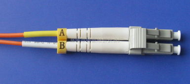 供应高品质LC多模双芯光纤跳线 构建高效网络连接的关键组件